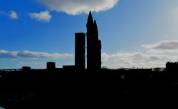 Silhouette Of Ruins Wallpaper