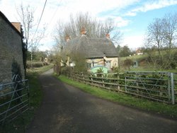 PODINGTON COTTAGE Wallpaper
