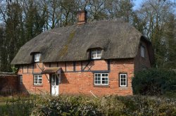 Cottage at Fittleton Wallpaper