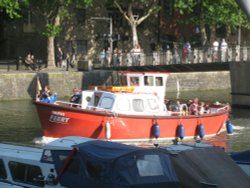 Under Pero's Bridge Wallpaper