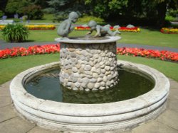 Children at play Wallpaper