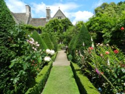 Abbey House Gardens Wallpaper