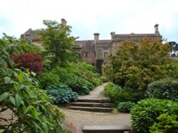 Kiftsgate Court Gardens Wallpaper