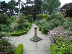 Kiftsgate Court Gardens Wallpaper
