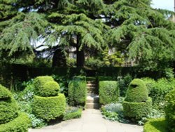 Hidcote Garden Wallpaper