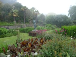 Overbeck's House and Garden Wallpaper