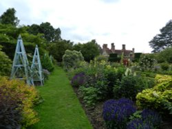 Borde Hill Garden 24 June 2011 Wallpaper