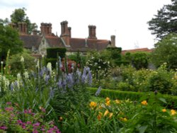 Borde Hill Garden 24 June 2011 Wallpaper