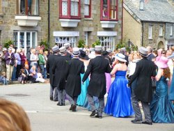 Dancers line up for the Flora Day dance at Helston Wallpaper