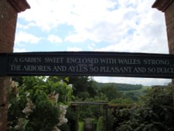 Snowshill Manor June 2008 Wallpaper