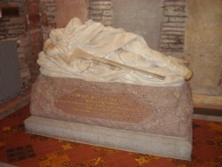 The monument to John Rae Wallpaper