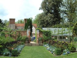 Pashley Manor Gardens, May 2001 Wallpaper