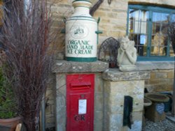 Lower Slaughter, Gloucestershire Wallpaper