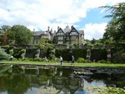 Bodnant Garden, June 2011 Wallpaper