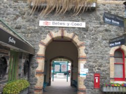 Railway Station, Betws-y-Coed Wallpaper