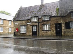 Podington on a wet day Wallpaper