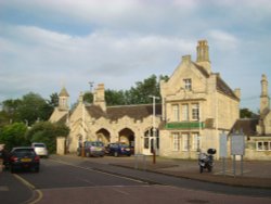 Building of Stamford Railway Station Wallpaper