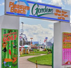 Pleasure Beach gardens, Great Yarmouth Wallpaper