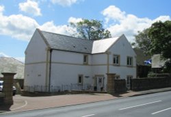 Inchview House Wallpaper