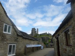 Corfe Castle, Dorset Wallpaper