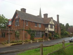Henry VIII Inn from Hever Road Wallpaper