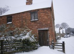 Podington Winter scene Wallpaper