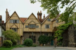 Medieval house, Winchester Wallpaper