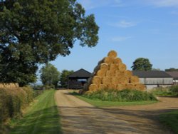 Farm near Napton Wallpaper