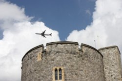 Flying over Windsor Castle Wallpaper