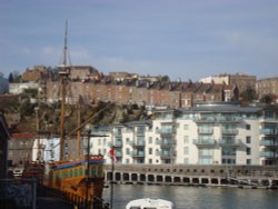 Waterside apartments at Capricorn Quay Wallpaper