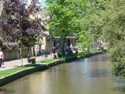 Bourton on the Water Wallpaper