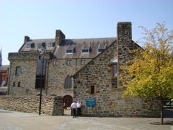 St Mungo Museum of Religious Life and Art Wallpaper