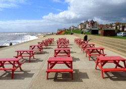 Empty tables in Southwold