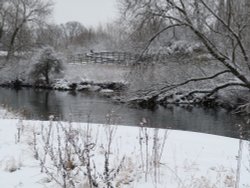 Winter wonderland in Watermead Country Park Wallpaper