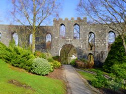 McCAIG'S tower in Oban Wallpaper