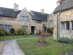 Upper Slaughter cottages Wallpaper