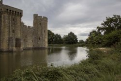 Bodiam Castle, East Sussex Wallpaper