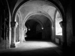 The cript of the Cathedral, Canterbury Wallpaper