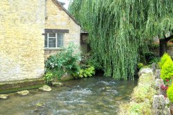 Bourton on the Water Wallpaper