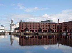 The Albert Dock, Liverpool Wallpaper