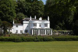 Remenham Court, Remenham Wallpaper