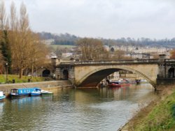 The River Avon, Parade Gardens Wallpaper