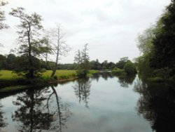River Avon running through Stoneleigh Abbey Gardens Wallpaper