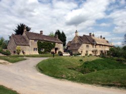 Little Barrington Wallpaper