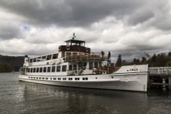 SS Swan at Bowness Wallpaper