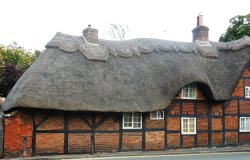Thatched Cottage, Dunchurch Wallpaper