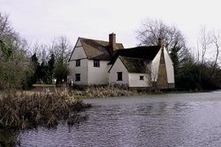 Willy Lott's Cottage, Flatford Mill Wallpaper