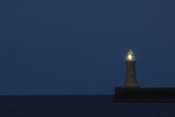 Tynemouth Lighthouse Wallpaper