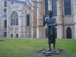 The Son of Man statue Wallpaper