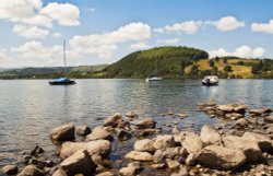 Ullswater rocks and boats Wallpaper